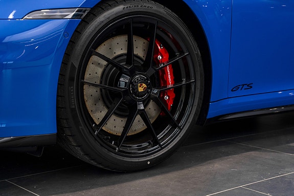 Porsche 911 8 of 30