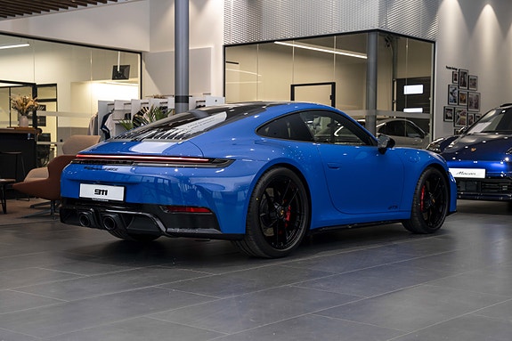 Porsche 911 6 of 30