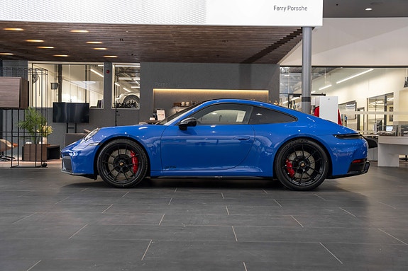 Porsche 911 2 of 30