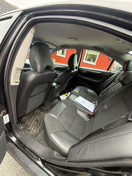 Volvo S60 14 of 22