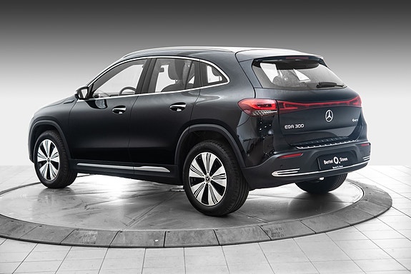 Mercedes-Benz EQA300 3 of 28