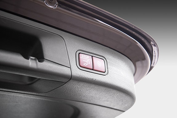 Mercedes-Benz EQA300 13 of 28