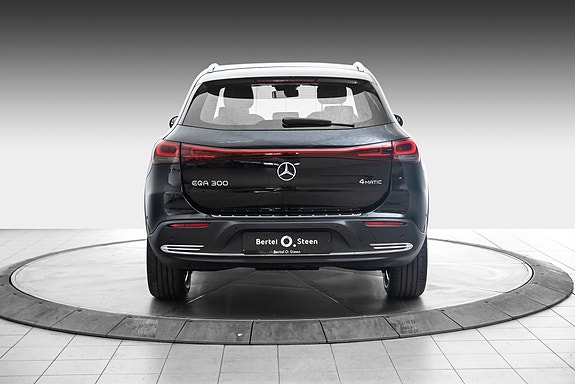 Mercedes-Benz EQA300 4 of 28