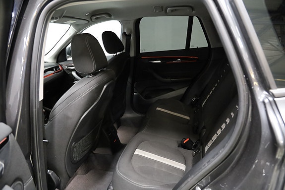 BMW X1 11 of 12