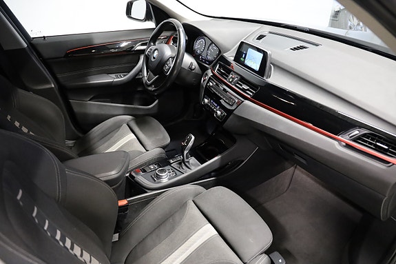 BMW X1 8 of 12