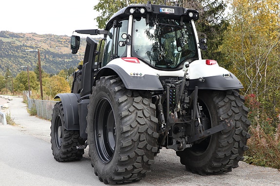Valtra T235 2022, kr 1 839 000,-