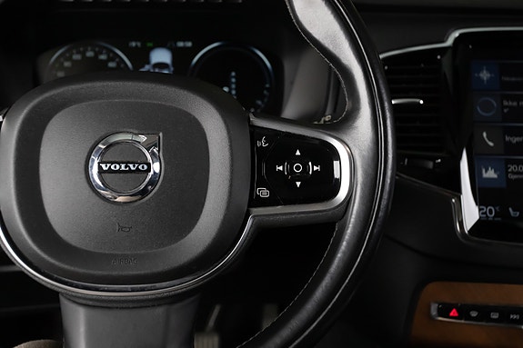 Volvo XC90 17 of 24