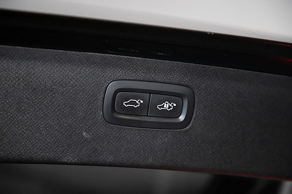 Volvo XC90 24 of 24