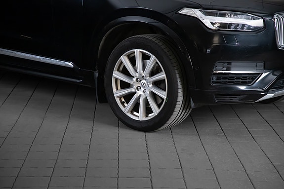 Volvo XC90 6 of 24