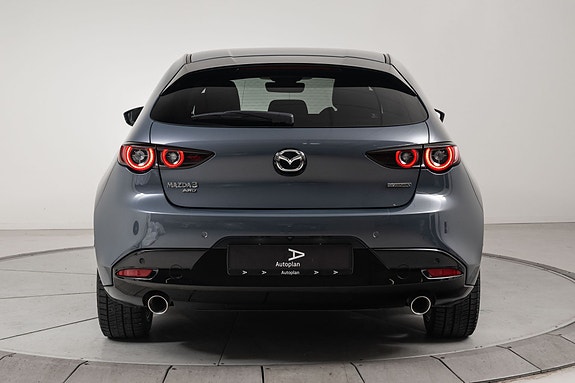 Mazda 3 8 of 28