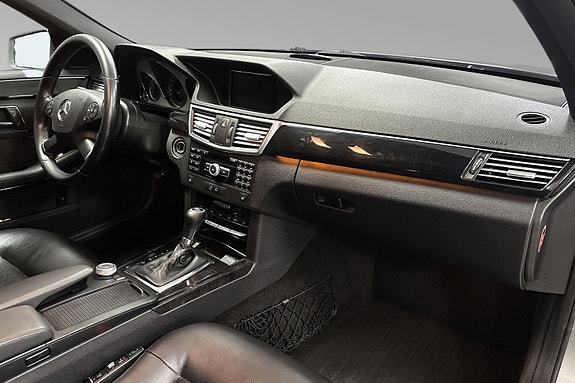 Mercedes-Benz E250 17 of 30