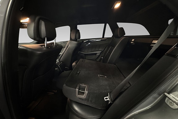 Mercedes-Benz E250 16 of 30