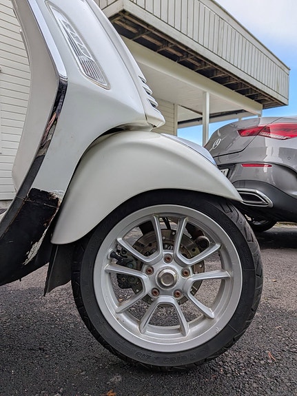 Vespa Primavera 125 7 of 15