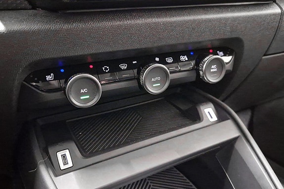 Citroen E-C4 15 of 28