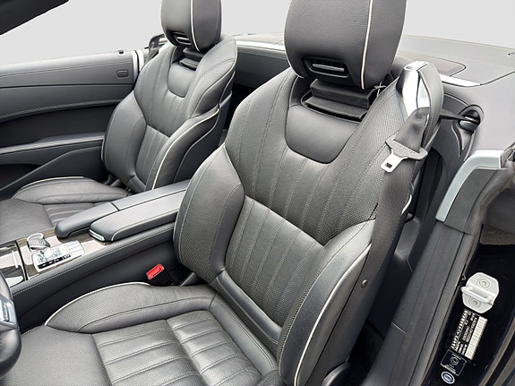 Mercedes-Benz SL350 25 of 30