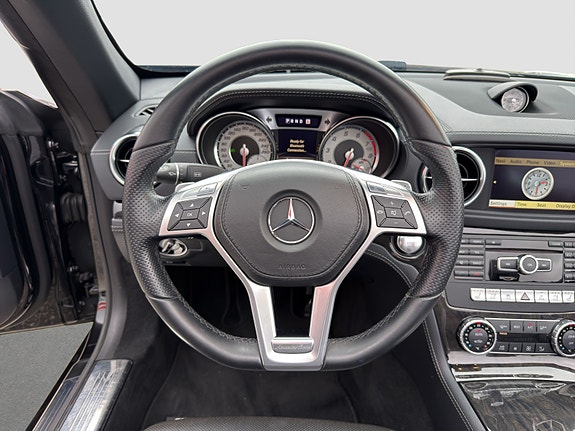 Mercedes-Benz SL350 19 of 30