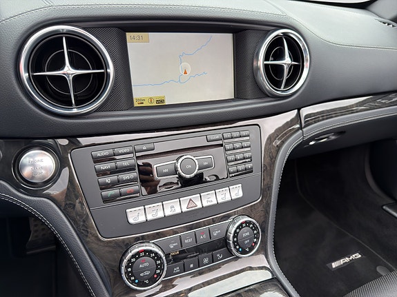 Mercedes-Benz SL350 23 of 30