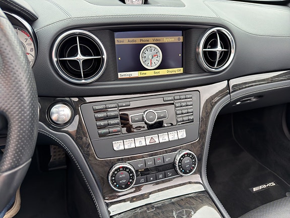 Mercedes-Benz SL350 21 of 30