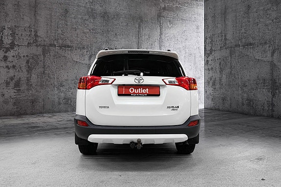 Toyota RAV4 4 of 14