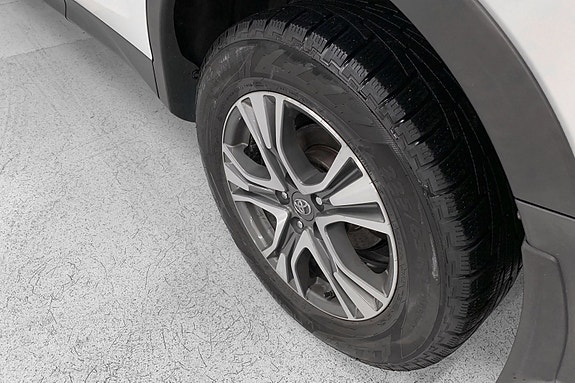 Toyota RAV4 14 of 14