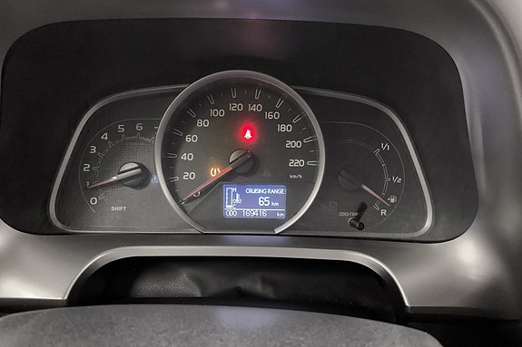 Toyota RAV4 10 of 14
