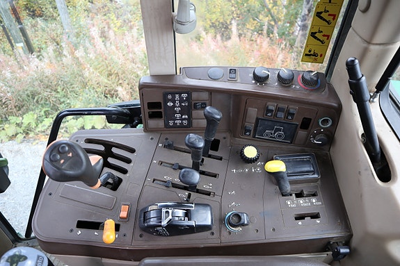 John Deere 6310 2001, kr 220 000,-