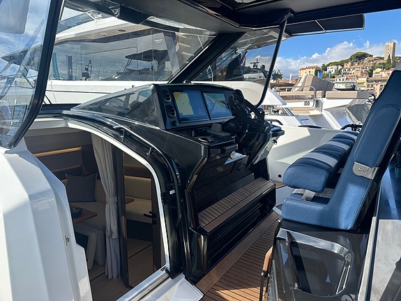 NYHET – BENETEAU GRAN TURISMO 40 – 2 x MERCURY V10 400 HK 10 of 22