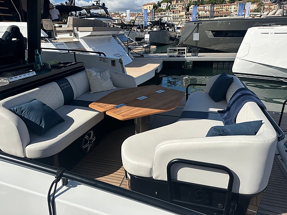 NYHET – BENETEAU GRAN TURISMO 40 – 2 x MERCURY V10 400 HK 13 of 22