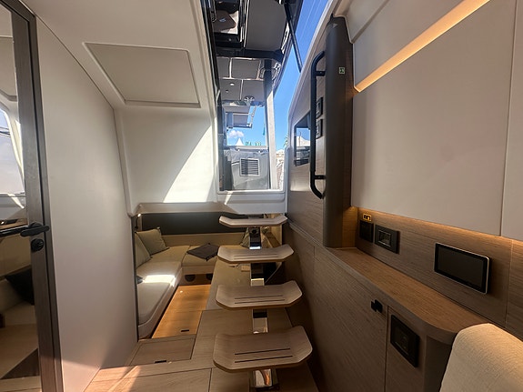 NYHET – BENETEAU GRAN TURISMO 40 – 2 x MERCURY V10 400 HK 15 of 22