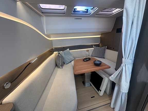 NYHET – BENETEAU GRAN TURISMO 40 – 2 x MERCURY V10 400 HK 16 of 22