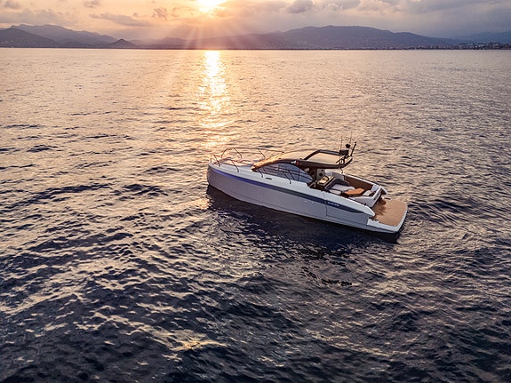 NYHET – BENETEAU GRAN TURISMO 40 – 2 x MERCURY V10 400 HK 21 of 22