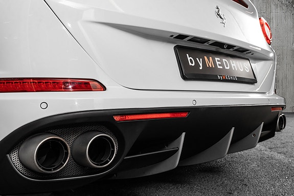 Ferrari California T 5 of 30