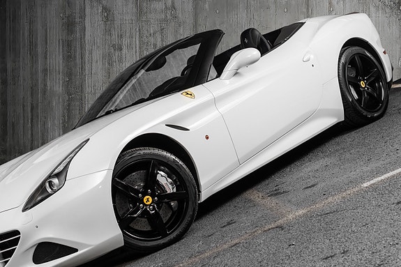 Ferrari California T 14 of 30