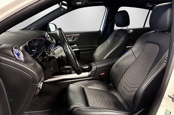 Mercedes-Benz EQA300 16 of 30