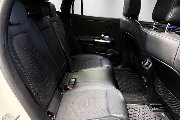 Mercedes-Benz EQA300 23 of 30