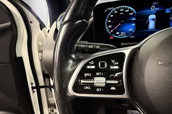 Mercedes-Benz EQA300 29 of 30