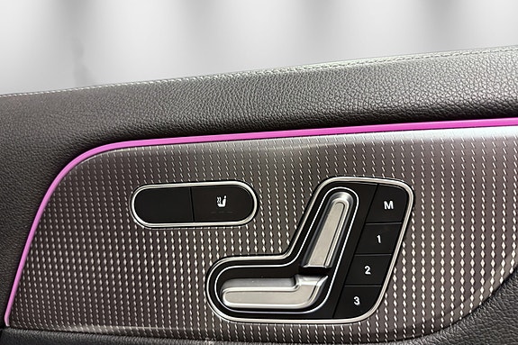 Mercedes-Benz EQA300 22 of 30