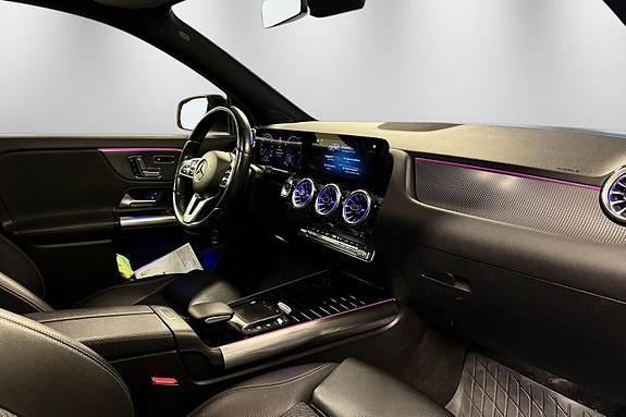 Mercedes-Benz EQA300 21 of 30