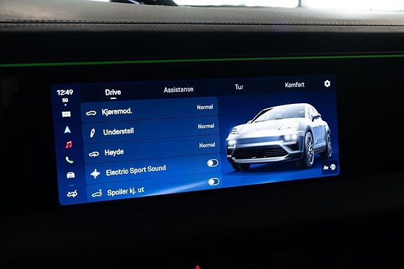 Porsche Macan 21 of 30