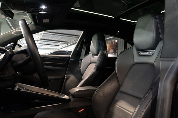 Porsche Macan 5 of 30