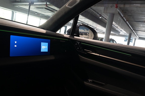 Porsche Macan 18 of 30