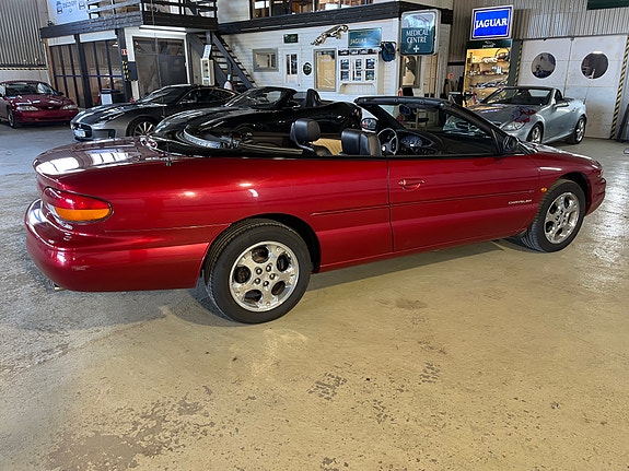 Chrysler Stratus 4 of 30