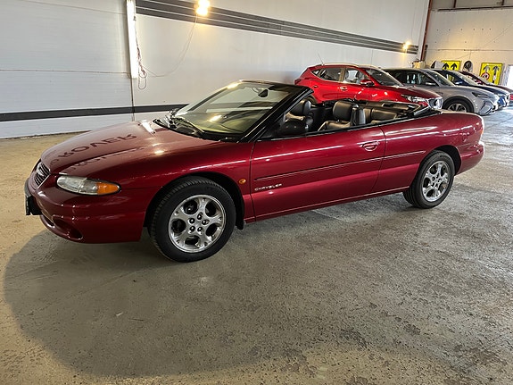Chrysler Stratus 12 of 30