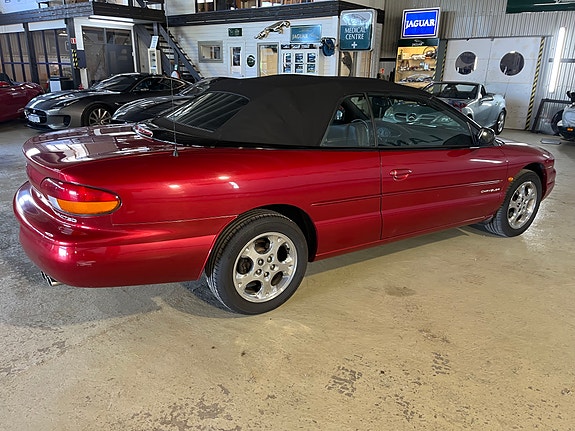 Chrysler Stratus 28 of 30