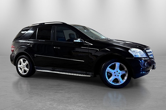 Mercedes-Benz ML280 13 of 30