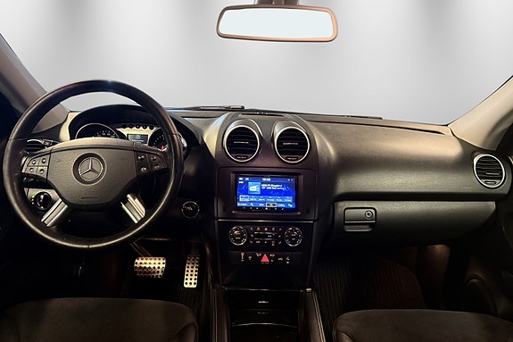 Mercedes-Benz ML280 27 of 30