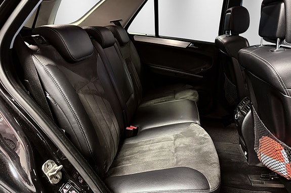 Mercedes-Benz ML280 25 of 30