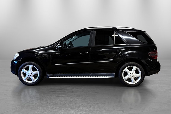 Mercedes-Benz ML280 8 of 30
