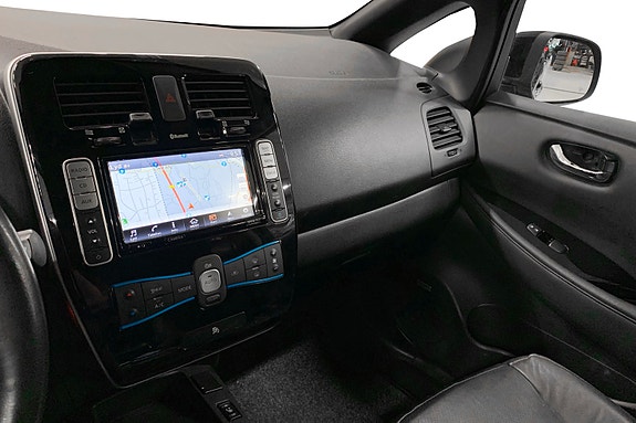 Nissan Leaf 11 of 13