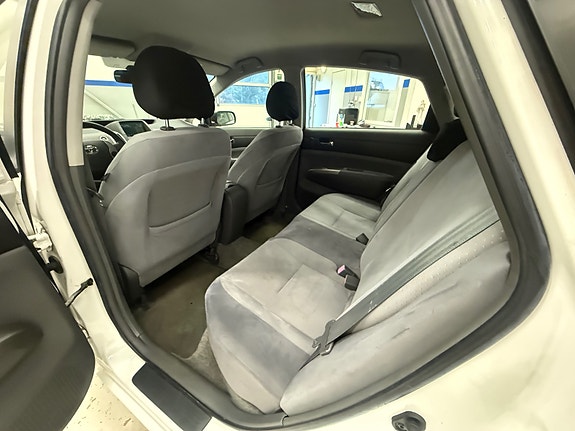 Toyota Prius 20 of 30